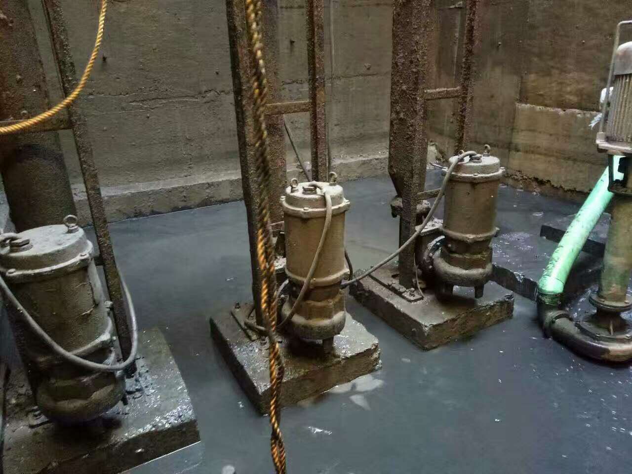 瀍河回族污水池清理